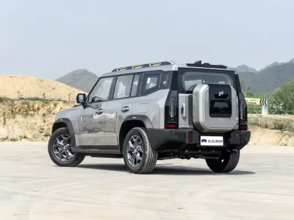 Plug-in hybrid off-road vehicle Jetour ShanhaiT2