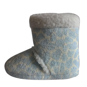 Warm winter footwear for indoor use