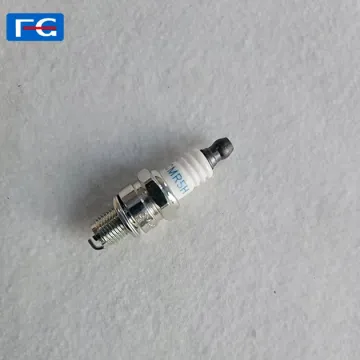 Wholesale Price Two/Four Stroke Spark Plug CMR5H BPMR7A for Chainsaw/Field Mower Parts