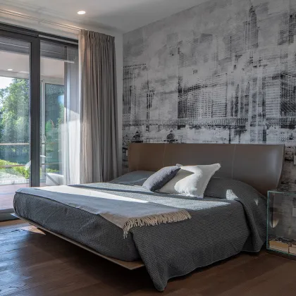 Italian Bedroom Furniture Soft Bed for Home Villa Room