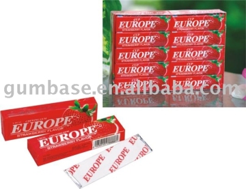 Strawberry chewing gum