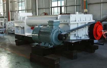 Vacuum extruder for all kinds of bricks