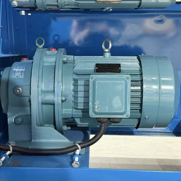 Mixer horizontal untuk mencampur butiran plastik