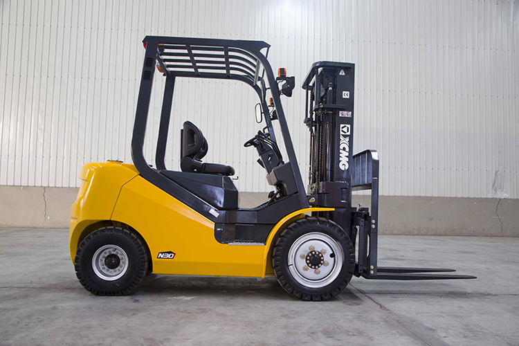 XCMG 2Ton Small Diesel Forklift Truck FD20T