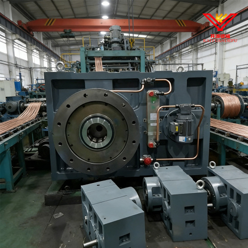 Темно-серый медный трубчатый переходник