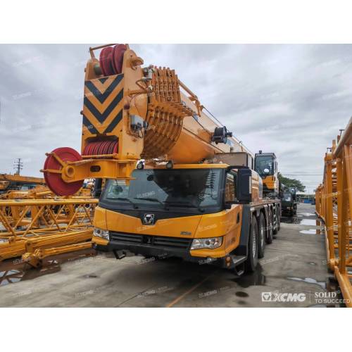 အသုံးပြုသောစန်းထရပ်ကားကရိန်း xca180l8 XCMG 180t Mobile Crane