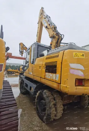 21 Ton Used Wheel Excavator XCMG XE210W Price