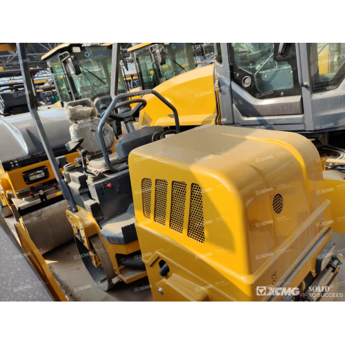 Το XCMG χρησιμοποίησε XMR153S διπλό τύμπανο Road Roller Τιμή