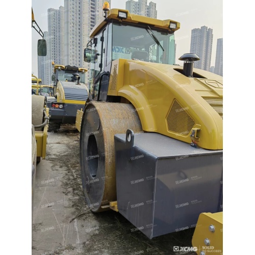 XCMG menggunakan 26 ton statis tiga drum roller jalan 3y263j