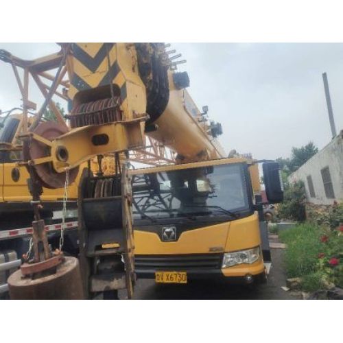 Small Cranes for Sale Used XCMG XCT75 truck crane Factory