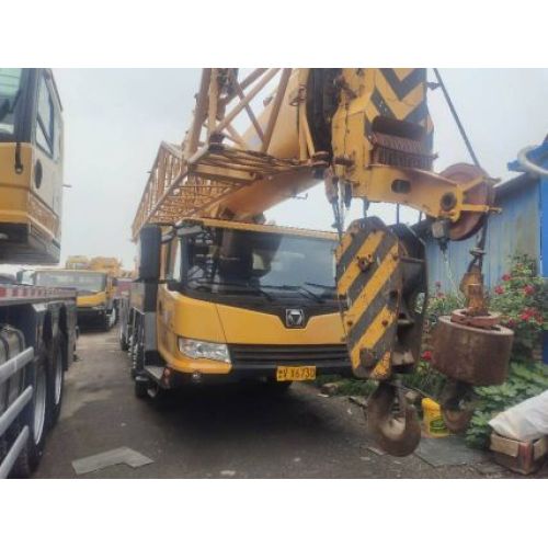 Small Cranes for Sale Used XCMG XCT75 truck crane Factory