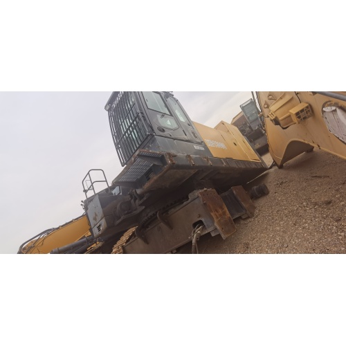 Equipment Used in Mining Used XCMG XE1300C crawler excavator Supplier