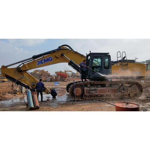 XCMG သည် XE700D Crawler ann excav ကိုအသုံးပြုခဲ့သည်