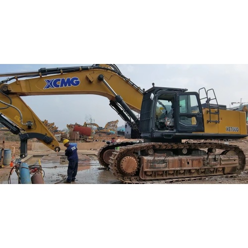 Crawler Excavator XCMG Used XE700D crawler excavator Factory