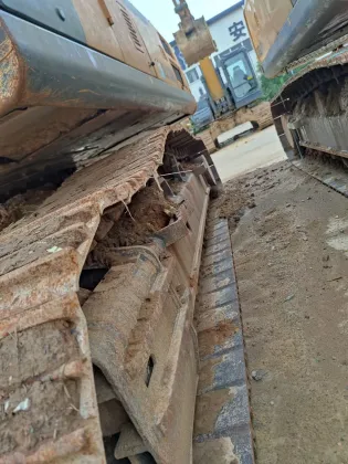 Used XCMG XE215DA crawler excavator