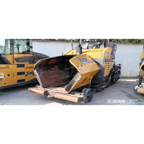 XCMG machines used for paving roads RP603L