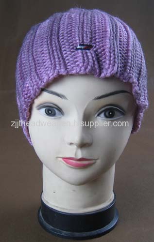 Adult knitted hat with morden tie-dye method