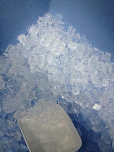 Transparent Crystal Ice Making Machine 50hz R22 For Malls / Hospital