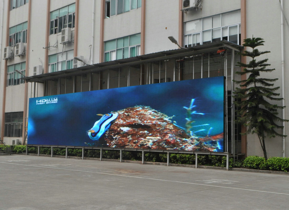 Full color EMC LED display DIP 44 trillion Color H V 120 70 View angle