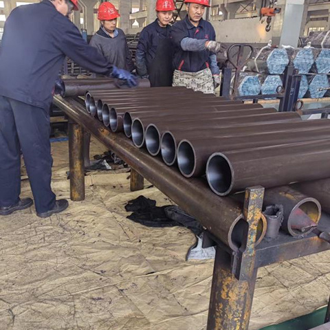 Ống chính xác liền mạch
