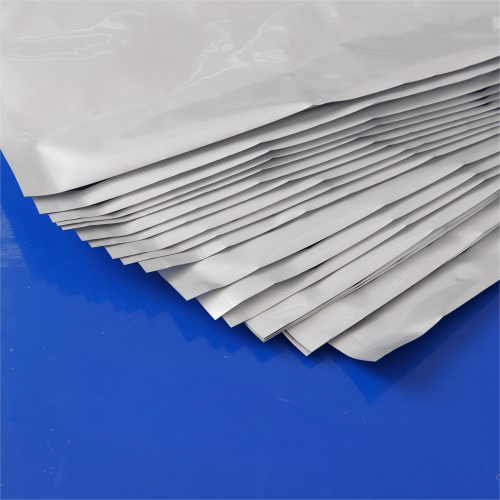 アルミホイルフィルムとバッグ