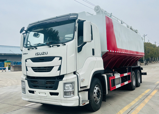 Truk pakan curah