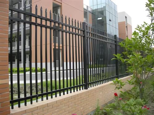 Стальное ограждение