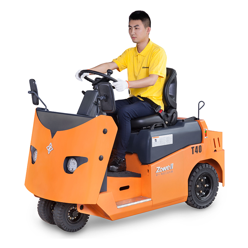 XTE40 electric towing tractor