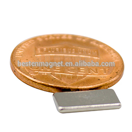 Thin block magnet 