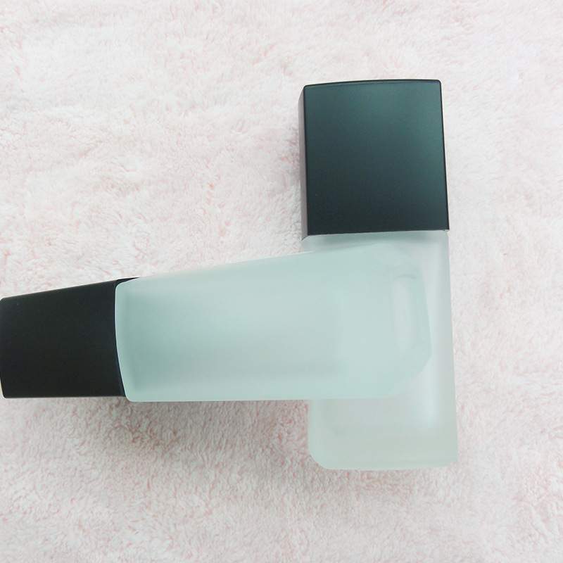 30ml white liquid foundation head glass lotion bottle