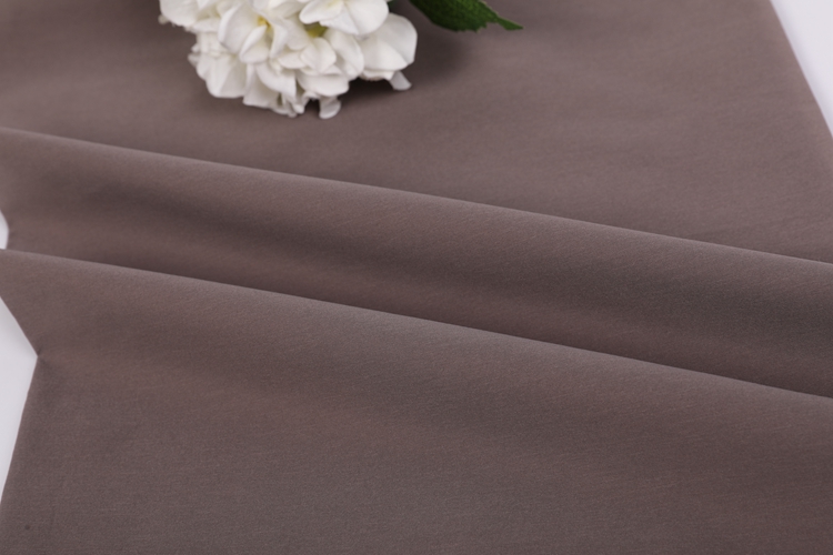 Good quality woven solid 70%cotton 30%polyester plain fabric