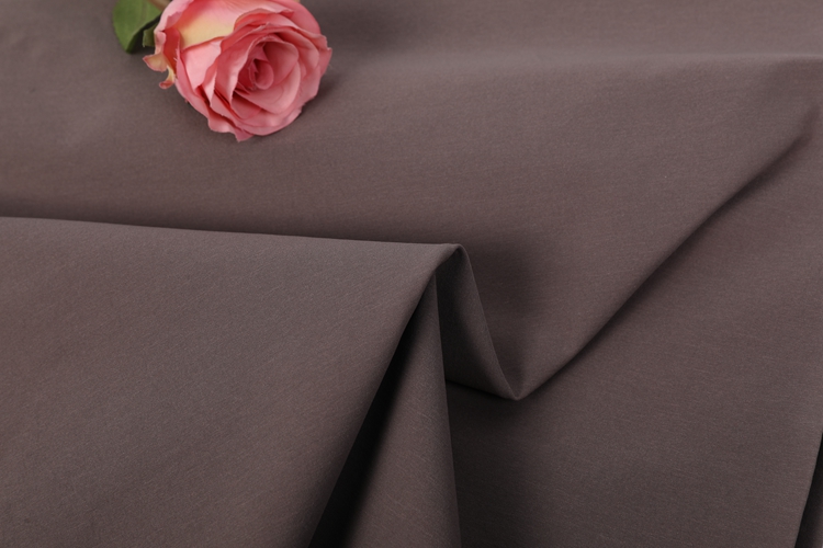 Good quality woven solid 70%cotton 30%polyester plain fabric