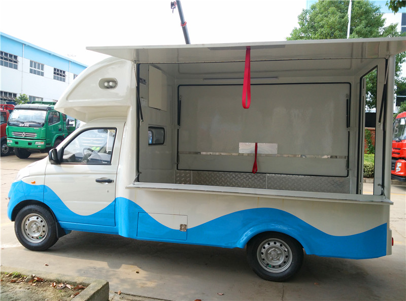 Good Quality 4 Wheel Euro4 Petrol Chang an Mobile Kitchen Truck