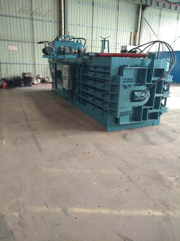 Manual Kawalan PLC Epm80 Belting Horizontal Plastic and Straw Baler