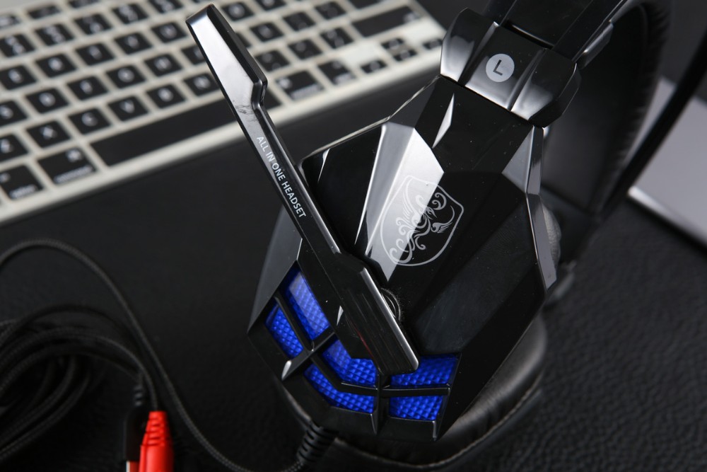 Gaming headphone with mic