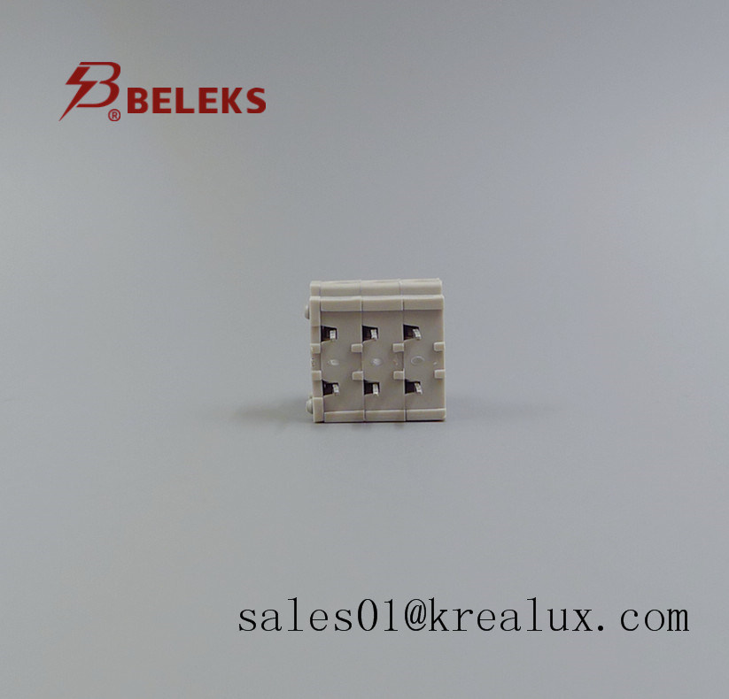 Small size PCB push wire connector