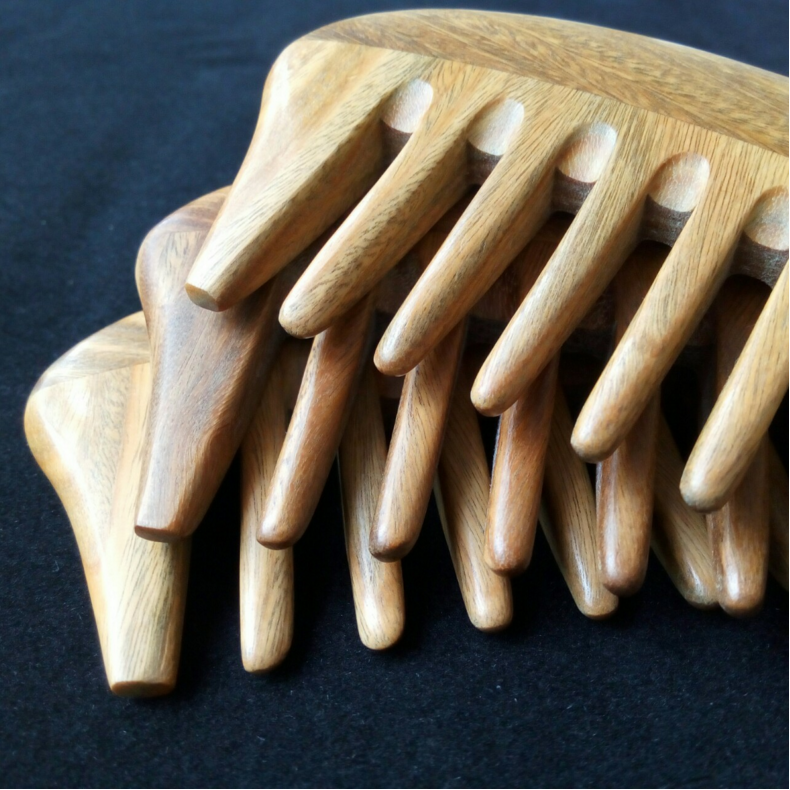 massage wide tooth comb