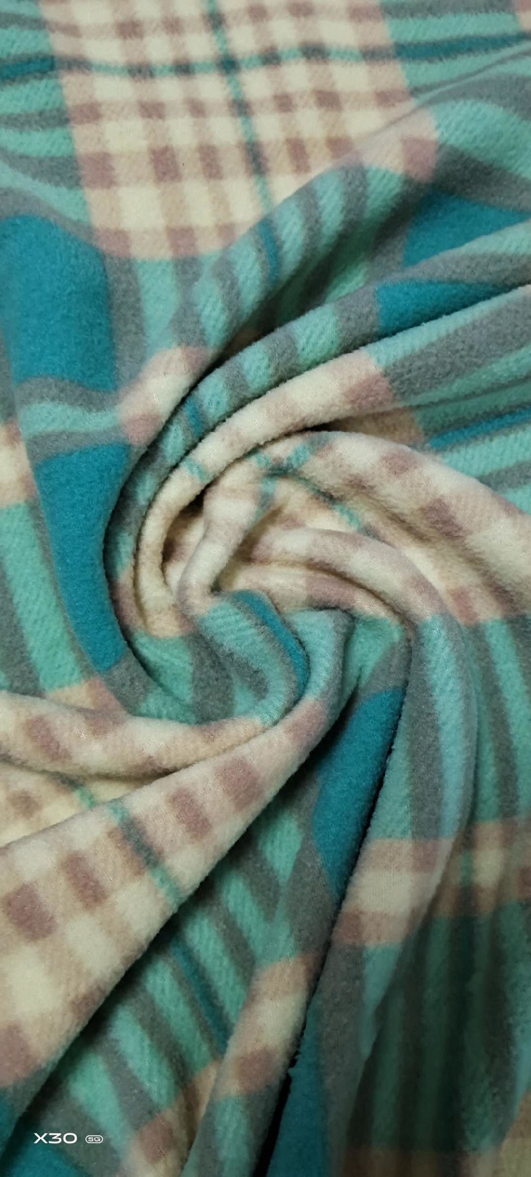100% Polyester Polar Fleece with Lattice Printed FDY150d/96f Double Brush One Side Anti-Apling Fabric