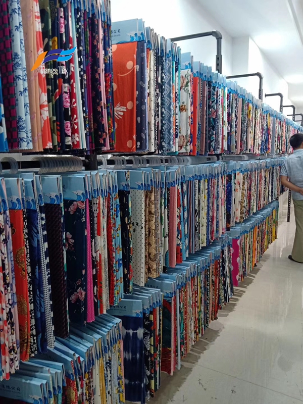 Wholesale 100% Polyester Floral Printed Chiffon Fabric 4