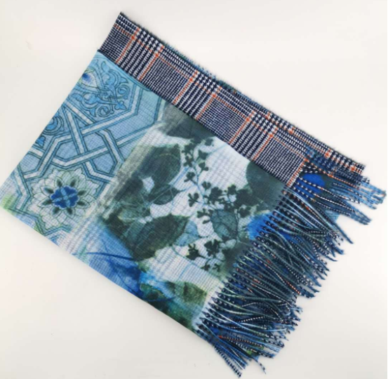 lady scarf
