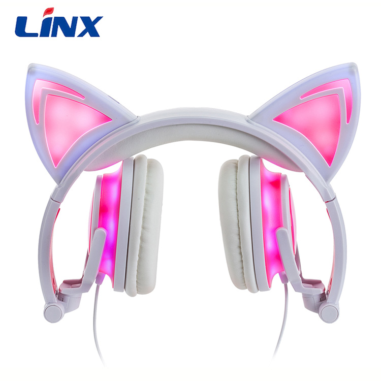 Glowing cat ear headphone