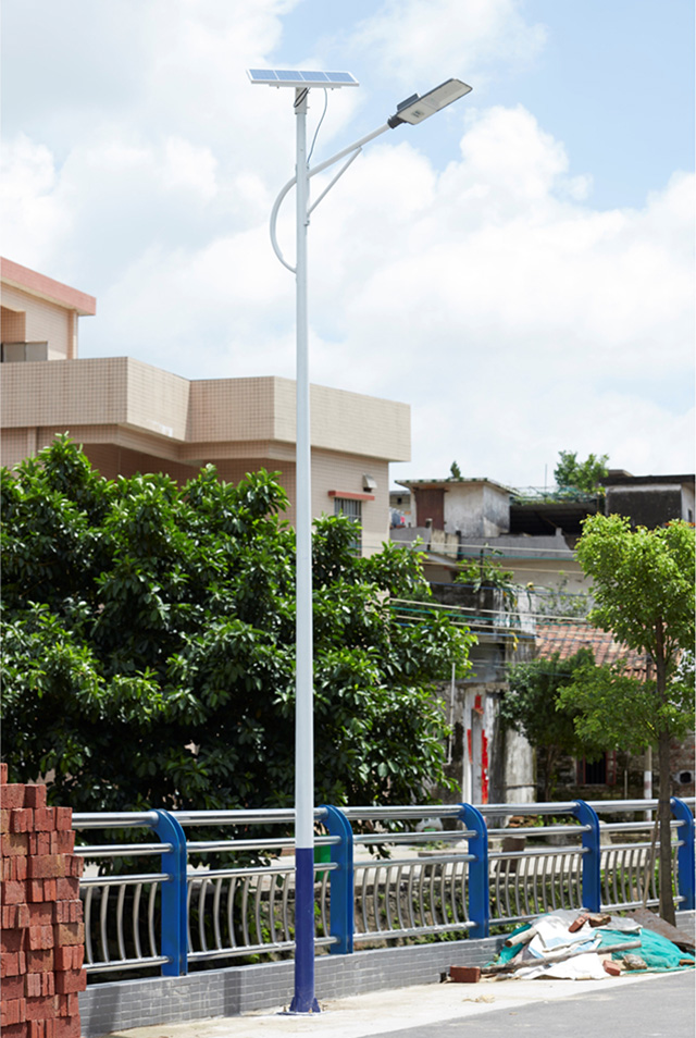 Integrated solar street light